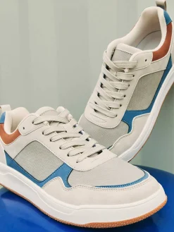 Beige Sneaker