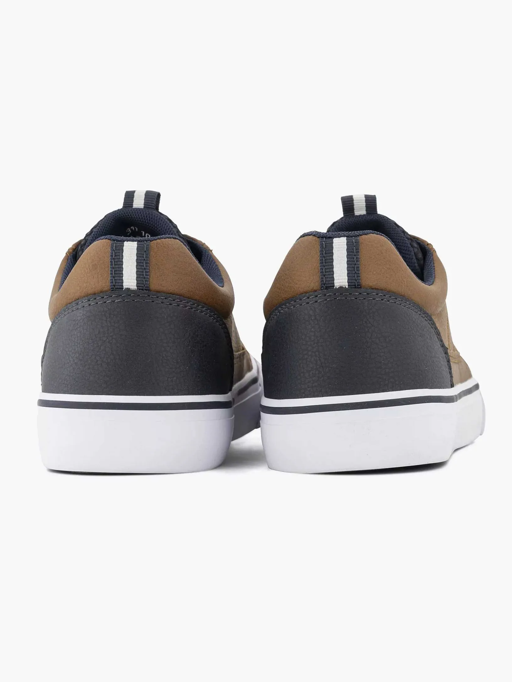Bruine Sneaker