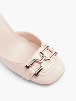 Nude Pumps