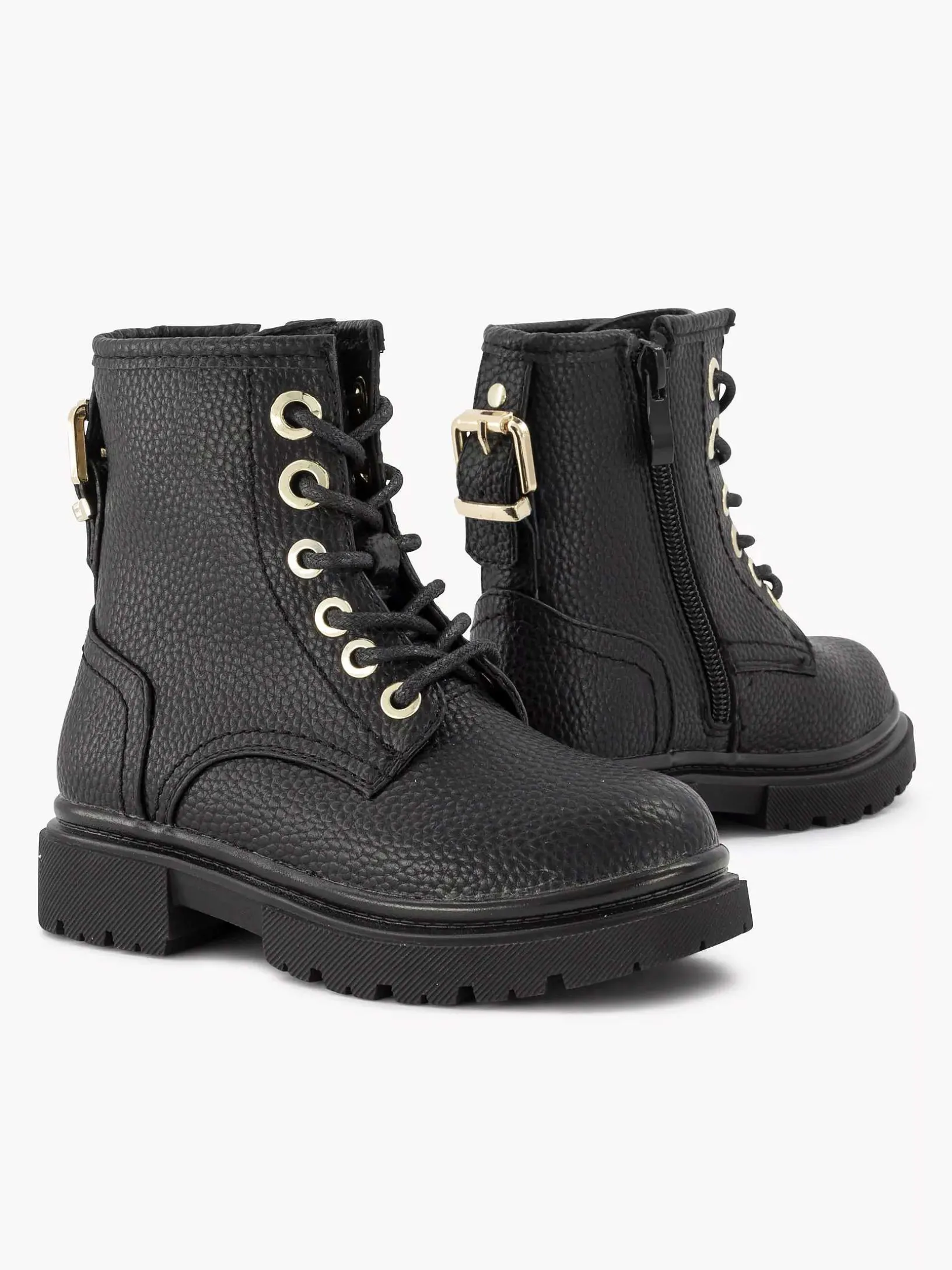 Zwarte Veterboot